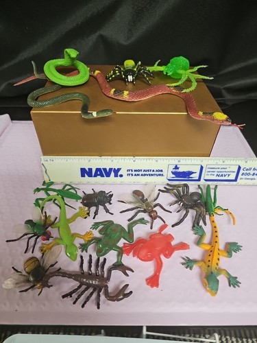 Creepy Crawling Lot Set - Picture 7 of 8