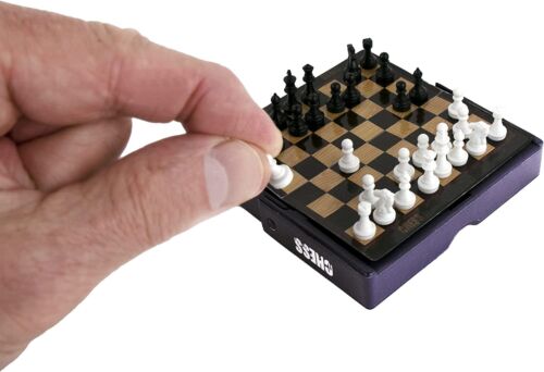 NEW - World's Smallest Chess Game - Picture 3 of 3