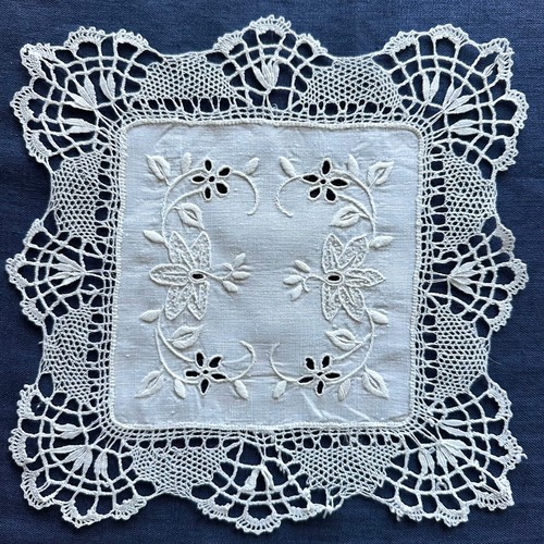 Antique Linen & Lace Duchess Set 3 Doilies Handmade Bobbin Lace Embroid Cutwork - Picture 6 of 19