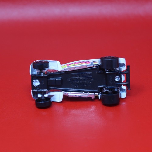 1993 Matchbox #69 33 Willys Street Rod White 1:64 Loose - Picture 4 of 4