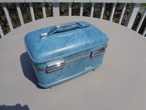 VTG American Toursister Train Case Blue Swirl Marble 2 Keys