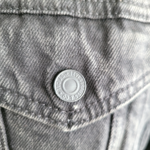 Levi's Sherpa-Lined Trucker Jacket - Black Denim, Size XL (Water Less model) - Picture 9 of 9