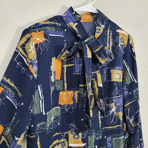 Blusa Shein Mujer Talla Mediana Azul Floral Abstracto Lazo Escote Manga Larga - Imagen 9 de 12