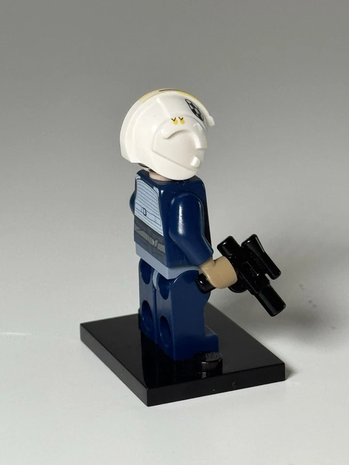 LEGO Star Wars минифигурка повстанца пилот U-wing / Y-wing sw0793 - Rogue One 75155 - Изображение 4 из 4