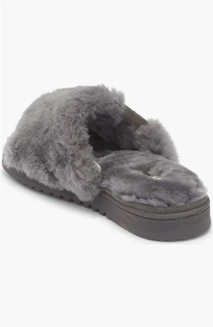 EZ Feet Genuine Shearling Plush Slip-On Slippers – Women’s US 10 (Grey)