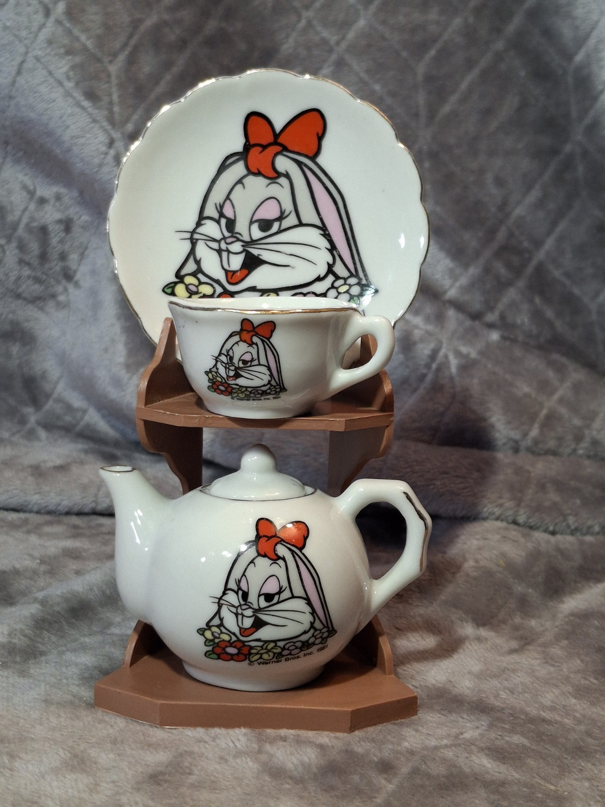 Vintage 1981 Looney Tunes Honey Bunny Teapot Set with Cup Plate Stand