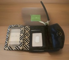 NWT Vera Bradley Classic Black Super Smart Wristlet