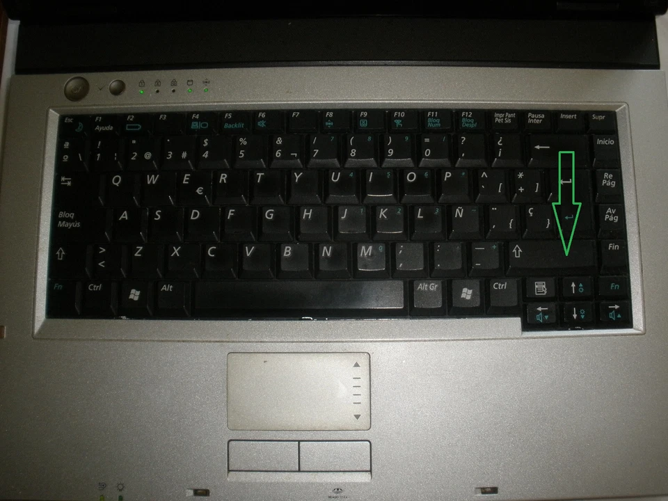 Portátil Samsung R40 / Windows 8 / Pantalla 15,4" / 2Gb de Ram / HDD 120Gb - Imagen 3 de 4