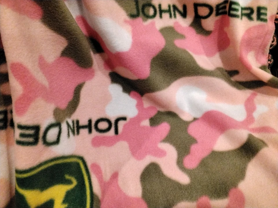 Детское одеяло John Deere для мальчика флисовый коричневый зеленый трактор с крючком края - Изображение 2 из 4