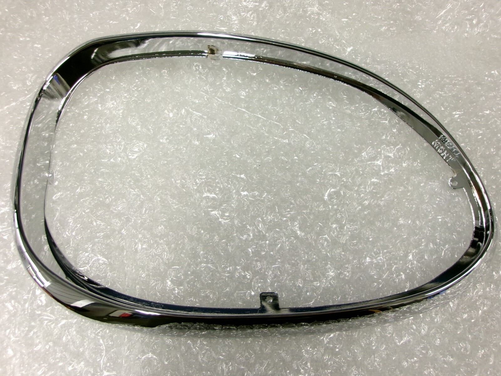 BENTLEY CORNICHE TAIL LIGHT CHROME TRIM RIGHT PASSENGER 2000 2001 2002 PM24362PA