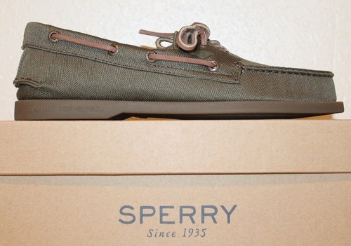 slip resistant sperrys