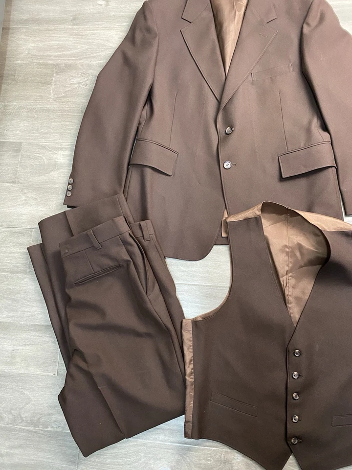 Vintage 70s Sears Brown Polyester 3-Piece Suit Size 46R Pants 36x30 Wide Leg - Image 2 of 4
