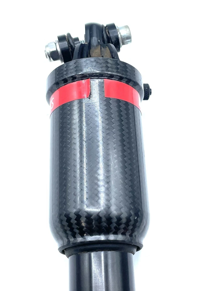 Amortiguador trasero de fibra de carbono DT Swiss SSD para MTB Foto 4 de 4