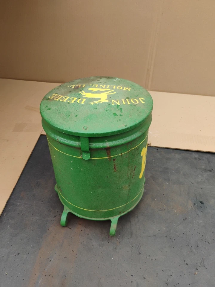 ANTIQUE JOHN DEERE  CORN PLANTER BOX - Image 3 of 4