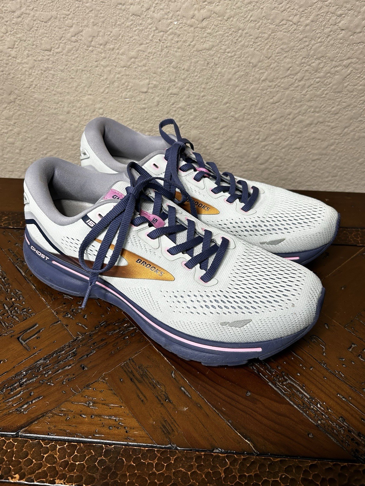 Brooks Ghost 15 Women's Running Shoes Size 9 Medium Purple Blue Pink