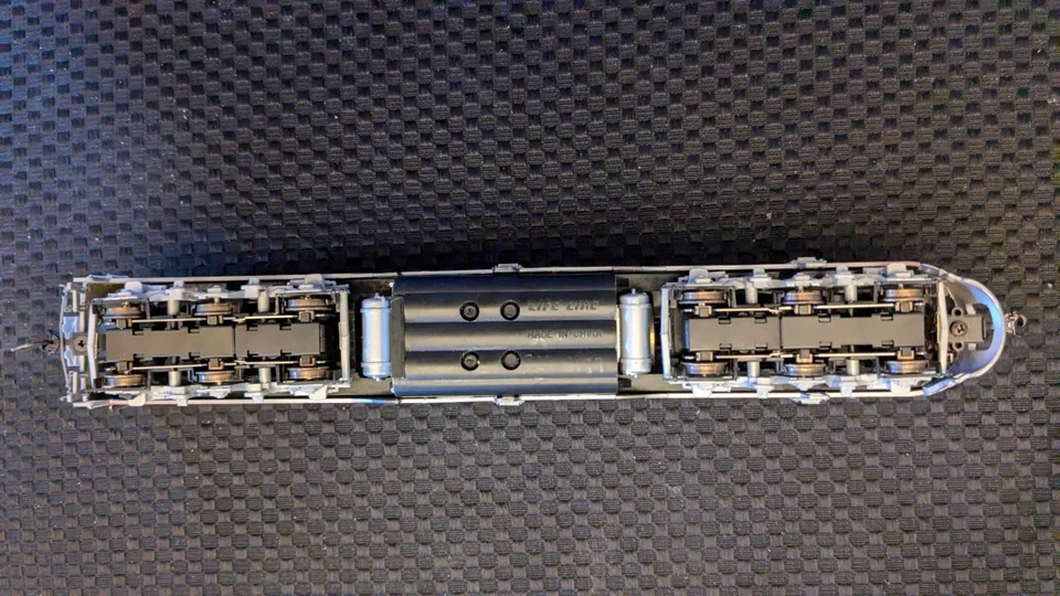 Proto 2000 HO EMD E8 diesel, Burlingon, Runs & pulls great. Nice. - Image 4 of 4