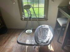 baby swing/bouncer