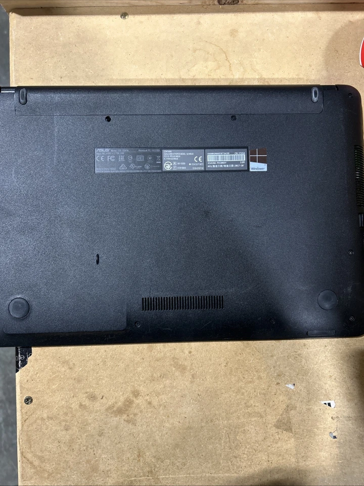 Portátil Asus X541 N Foto 3 de 3