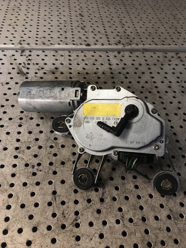 VW Golf 4 Bora Skoda Fabia Scheibenwischermotor Heckwischermotor / 0390201557