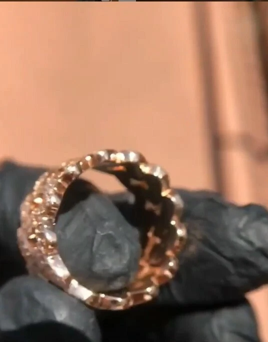 Anillo de eslabones cubanos Miami de diamantes simulados de 2 quilates enchapados en oro rosa de 14 k en plata Foto 3 de 4
