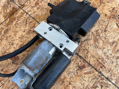 BMW E60 E63 E64 M5 M6 2006-2010 OEM SMG PUMP ACTUATOR ASSEMBLY - Picture 4 of 10