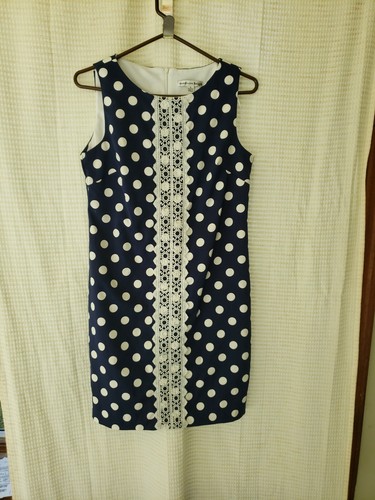 Women's Size 6 Navy Blue and White Polka dots - Picture 12 of 12