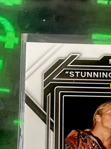2023 Prizm WWE Undercard “Stunning Steve Austin” Stone Cold Variation Disco SP - Picture 15 of 16