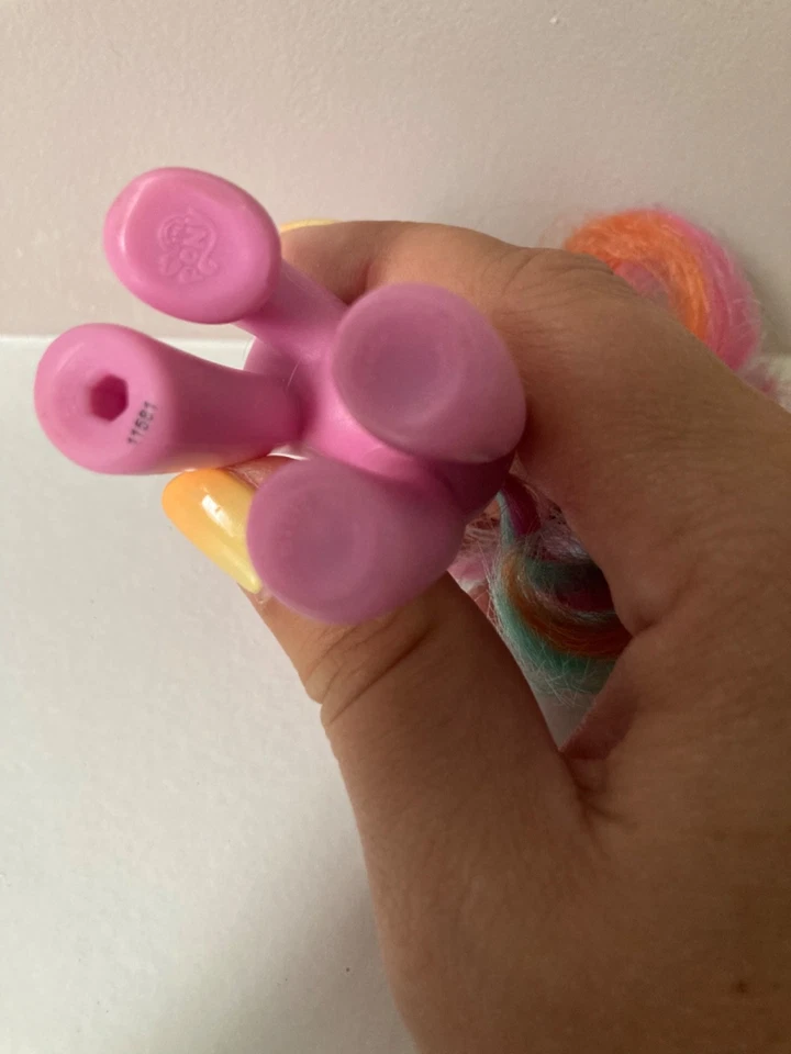 My Little Pony Sweetie Swirl Brushable G4 Unicorn Pink Sparkle Ice Cream MLP - Photo 3/4