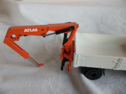 Conrad 3059 Mercedes Benz Atlas Weyhausen Truck Crane 1:50 scale Original Box - Picture 8 of 9