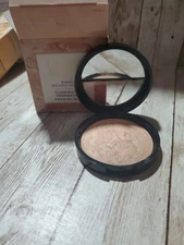 Laura Geller Baked Balance-N-Glow Illuminating Foundation FAIR .28oz / 8g