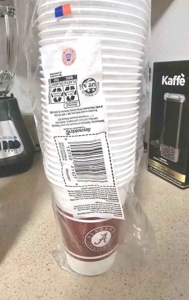 28-ct University of Alabama Crimson Tide Plastic 18oz Disposable Cups Football - Image 2 of 2