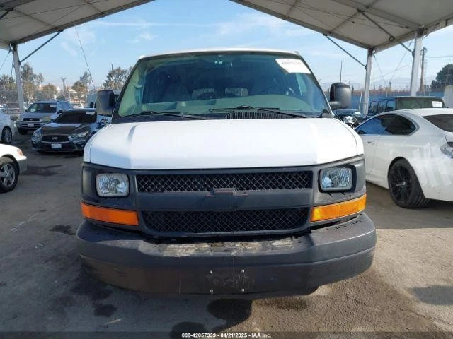 Muelle trasero usado para: camioneta Chevrolet Express 3500 2006 recortada con inferior Foto 3 de 4