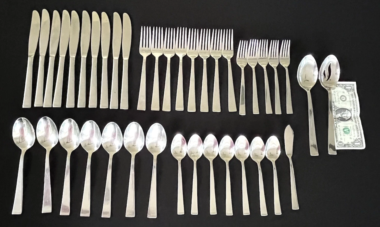 40 x WALLACE Julienne Stainless Steel 18/10 Glossy Flat Tip Flatware Lot Korea
