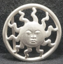 XC07110 NOS GREAT VINTAGE 1970s SUN STAR NATURE ARTWORK WOMENS BELT BUCKLE