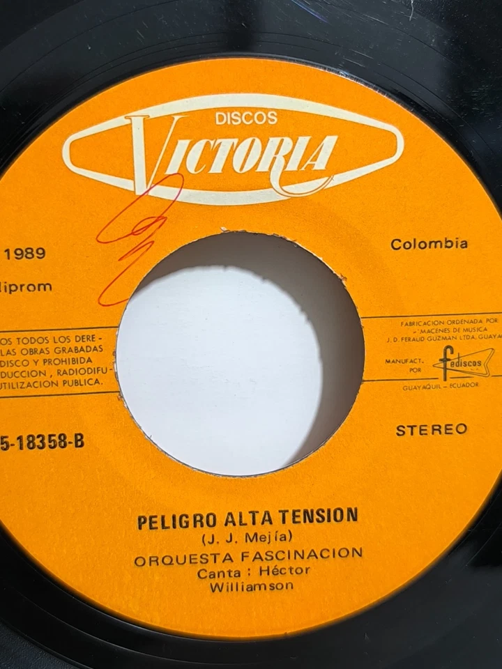 ORQUESTA FASCINACION-ELLA ES MIA-PELIGRO ALTA TENSION SALSA ROMANTICA COLOMBIA🎵 - Image 2 of 4