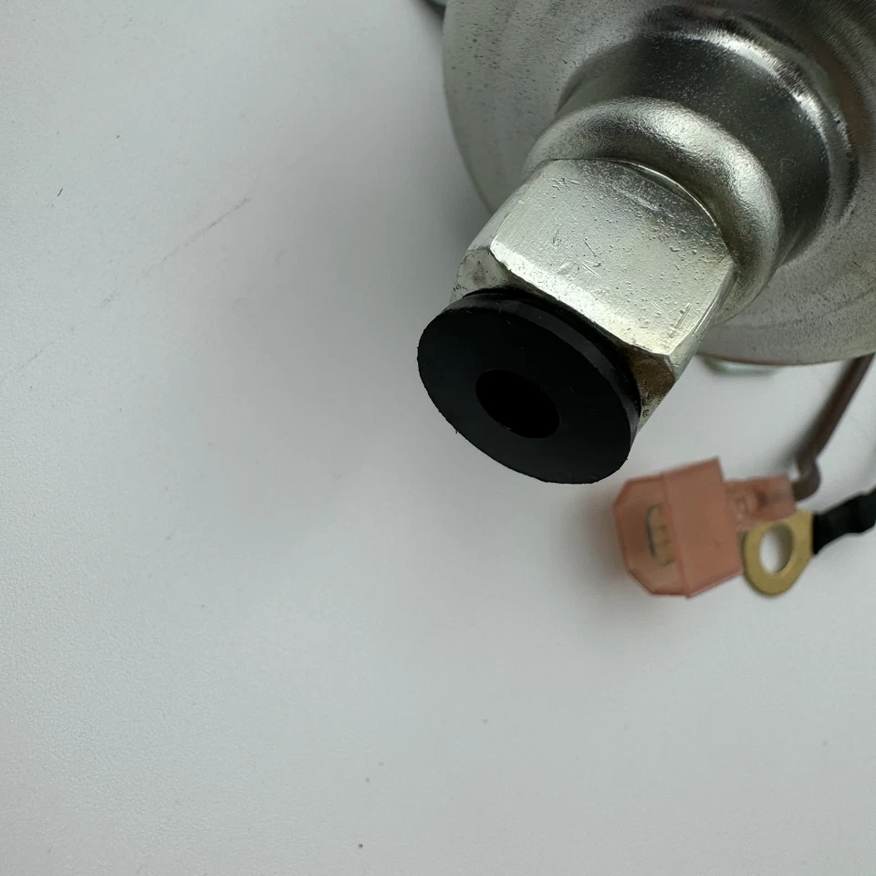 Bomba de combustible E11007 para Onan 4000 RV Cummins generador 4KW Microlite MicroQuiet 12V Foto 3 de 4