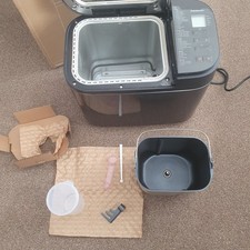 Panasonic SD-YR2550 Automatic Bread Maker - Silver - Used Twice -Boxed!