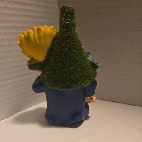 Brand New 5" Resin Garden Gnome. Indoor Outdoor Decor (1 In A Set Of 6) - Afbeelding 2 van 2