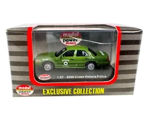 #19408 Model Power HO 1/87 Green U.S. Army 2005 Crown Victoria Staff Car