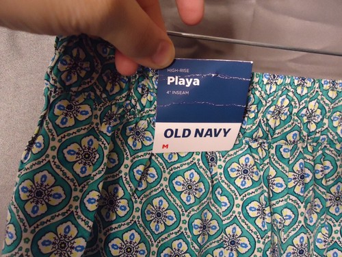 Old Navy Playa Pull On Green Floral Shorts Womens Medium Vacation 4" Inseam - Picture 3 of 8