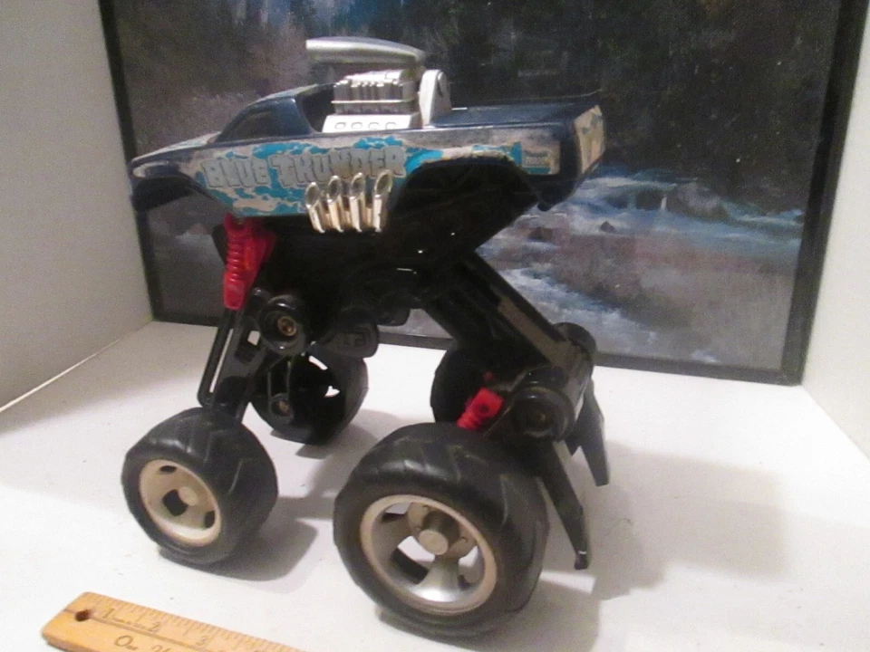 Camión Monster Jam Juguetes De Colección Hot Wheels Blue Thunder Normalmente Usado Rollos Bueno Foto 2 de 4
