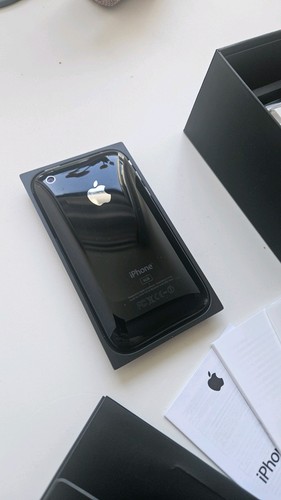 Apple iPhone 3GS ✅️MINT✅️RE-SEALED✅️UNLOCKED✅️8GB✅️ - Picture 10 of 13