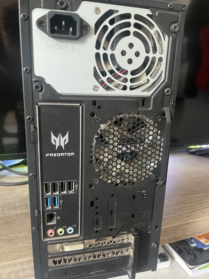 Acer Predator Orion 3000 Gaming dazu Tastatur und Maus vb