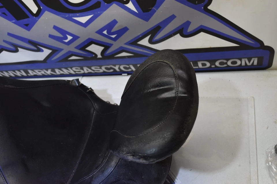 Asiento de transmisión Mustang Y4-11 con respaldo defecto rasgado Honda VTX1300 VTX 1300 R 05 2005 Foto 3 de 4