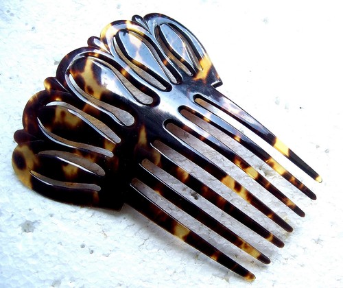 Antique faux tortoiseshell hair comb -  NO US IMPORT FEES - Foto 8 di 14