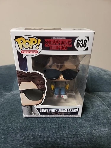 Funko Pop! Vinyl: Stranger Things - Steve Harrington #638 New/slight box damage