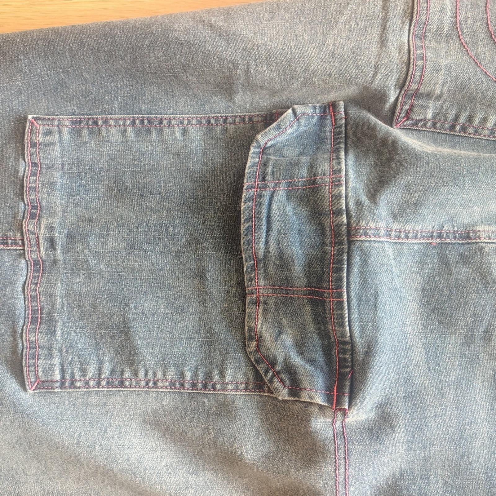 True Religion Denim Cargo SN Straight Jeans Medium Tide Wash Pink Stitch Sz38 thumbnail 5