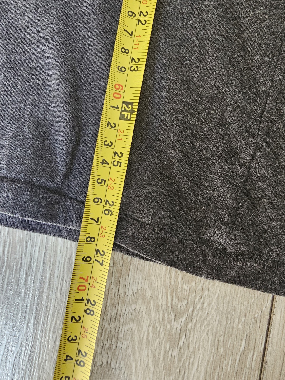 Levi’s Charcoal Grey Batwing Logo T-Shirt Men’s Size Small image 6