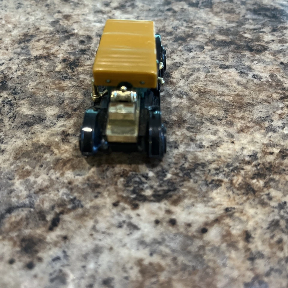 The High Speed Readers Digest #304 verde 1910 Ford Modelo T fundido a presión/plástico.  Foto 2 de 4