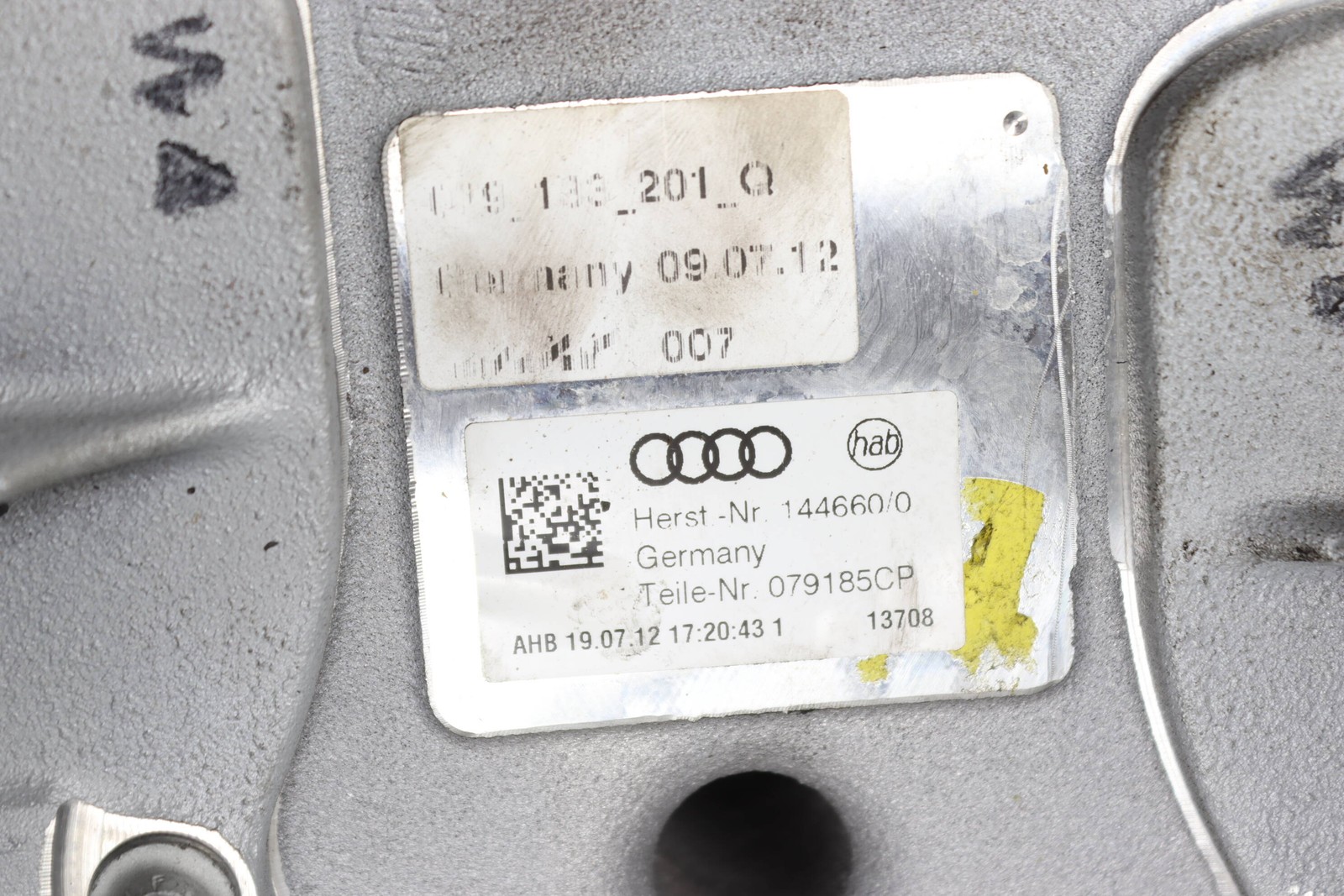 Audi R8 2010-2012 Intake manifold P/N 079133185CP